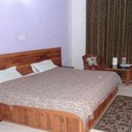 Hotel Vatika Далхаузи Екстериор снимка