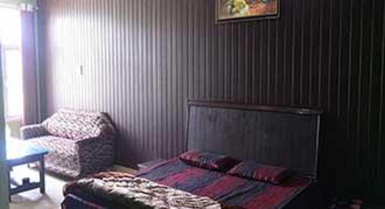 Hotel Vatika Далхаузи Екстериор снимка